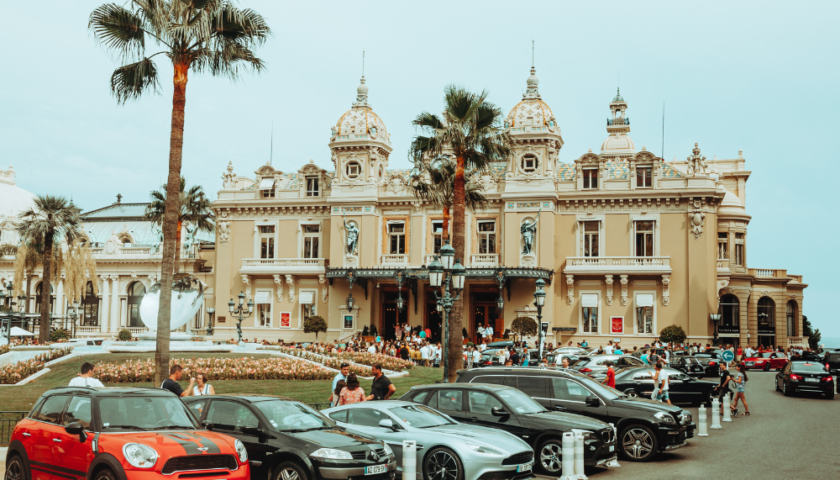 vue du palais royal à monaco